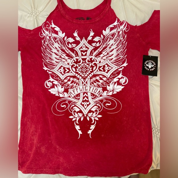 NWT - Affliction Majestic Cross T-Shirt w Rhinestones 
Cold Shoulder Grunge Top - Picture 12 of 17